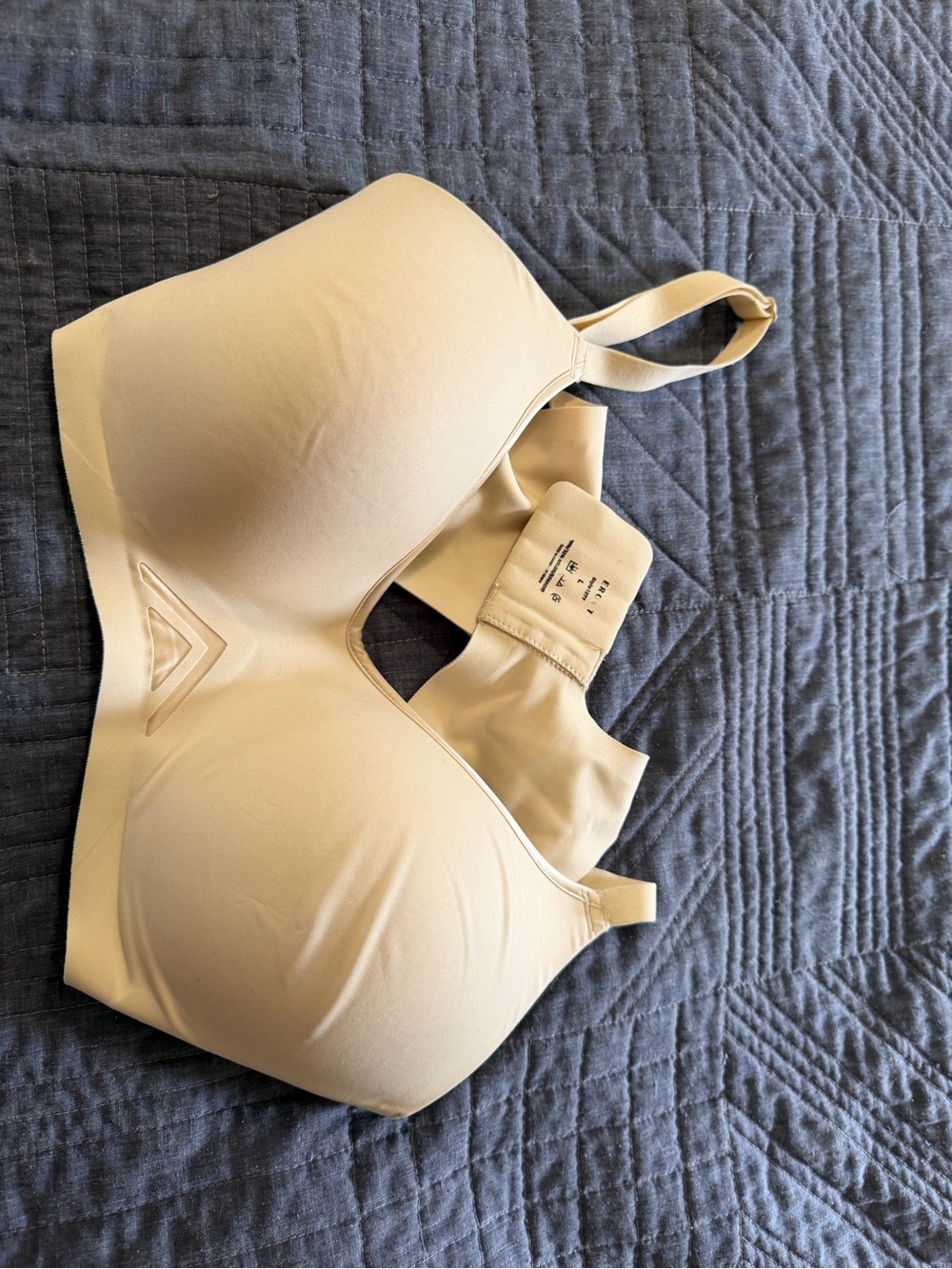 Seamless Nude T-Shirt Bra with Wide Support Straps